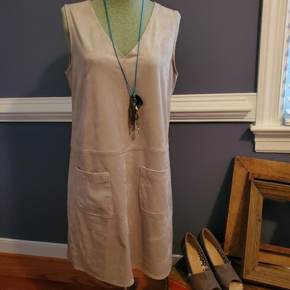 Max Studio Dresses & Skirts - NWT sleeveless dress
